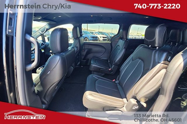 2027 Chrysler Pacifica PACIFICA SELECT