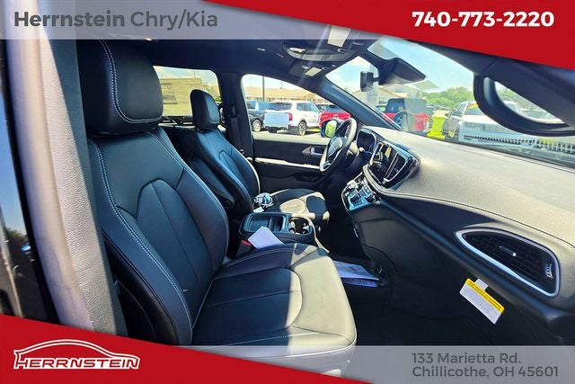 2027 Chrysler Pacifica PACIFICA SELECT