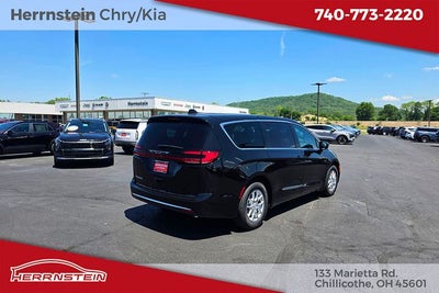 2027 Chrysler Pacifica PACIFICA SELECT