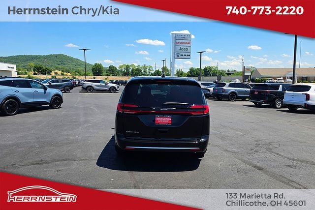 2027 Chrysler Pacifica PACIFICA SELECT