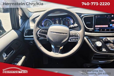2027 Chrysler Pacifica PACIFICA SELECT