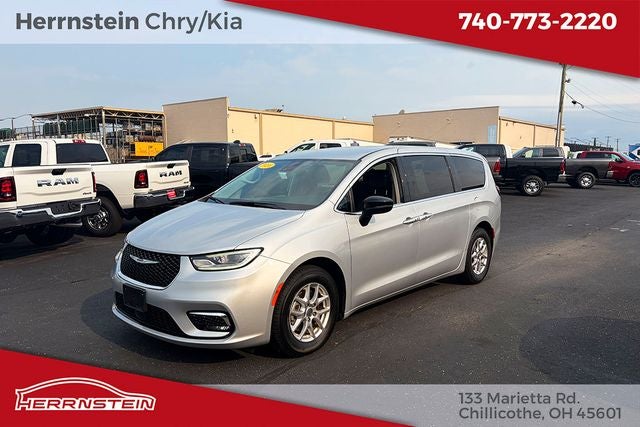 2024 Chrysler Pacifica Touring L