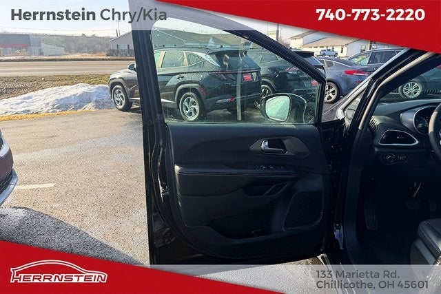 2026 Chrysler Voyager VOYAGER LX