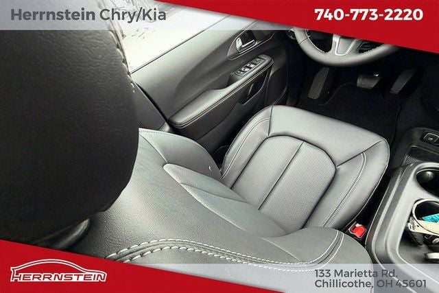 2026 Chrysler Voyager VOYAGER LX