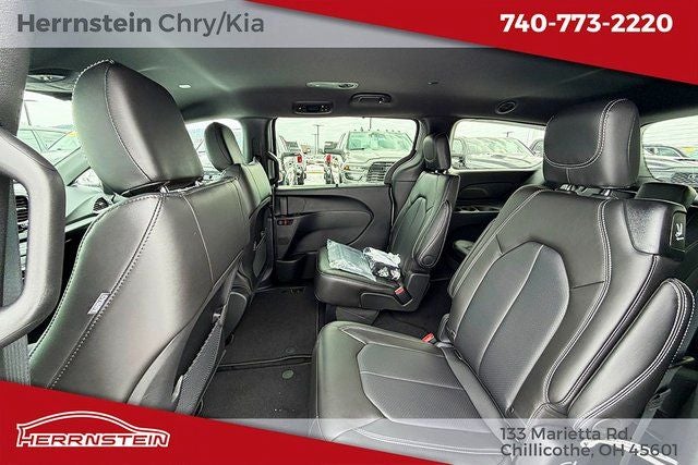 2026 Chrysler Voyager VOYAGER LX