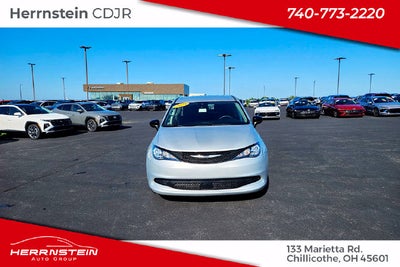 2024 Chrysler Voyager LX