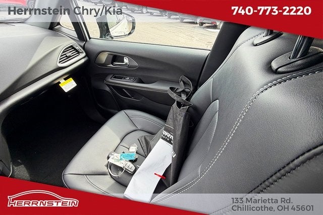 2026 Chrysler Voyager VOYAGER LX