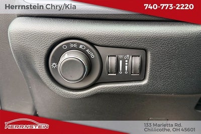 2026 Chrysler Voyager VOYAGER LX