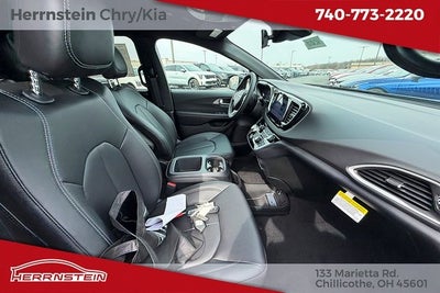 2026 Chrysler Voyager VOYAGER LX