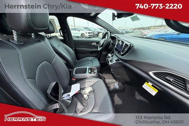 2026 Chrysler Voyager VOYAGER LX