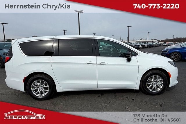 2026 Chrysler Voyager VOYAGER LX