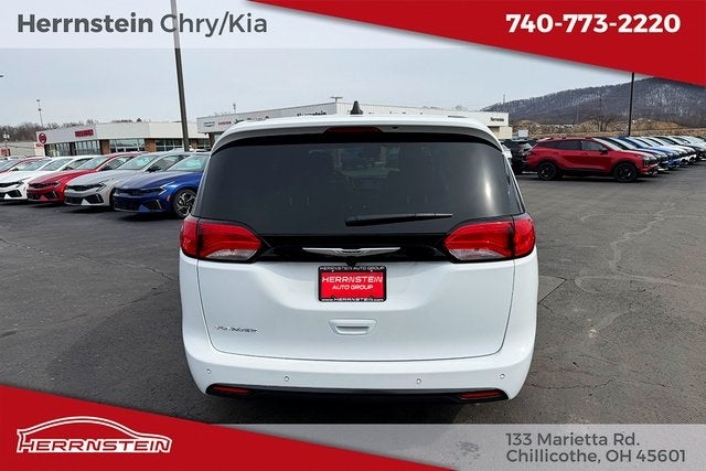 2026 Chrysler Voyager VOYAGER LX