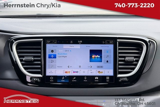 2026 Chrysler Voyager VOYAGER LX