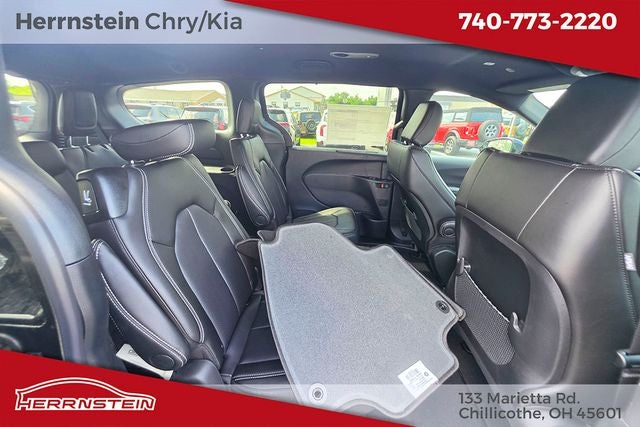 2026 Chrysler Voyager VOYAGER LX