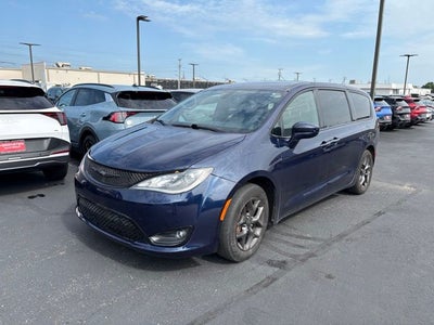 2020 Chrysler Pacifica Touring