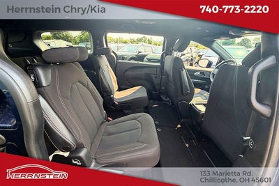 2020 Chrysler Pacifica Touring
