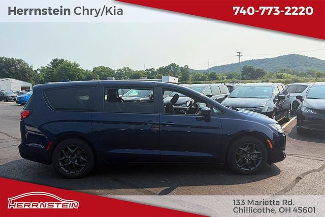 2020 Chrysler Pacifica Touring