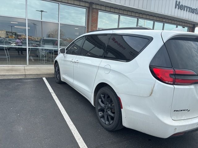 2021 Chrysler Pacifica Touring
