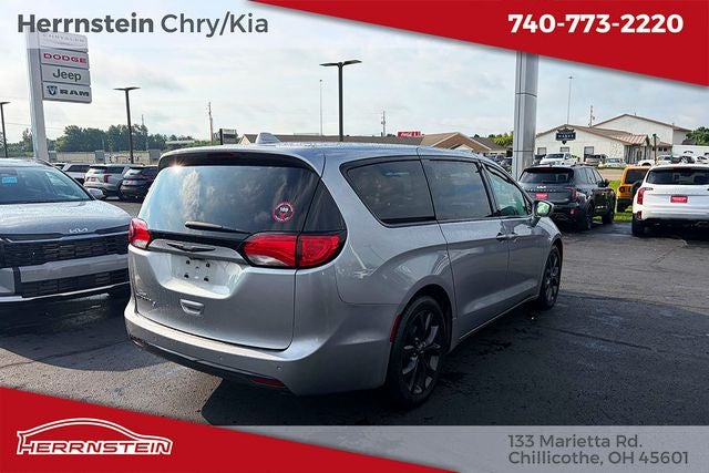 2018 Chrysler Pacifica Touring Plus