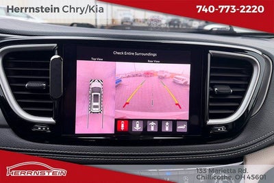 2023 Chrysler Pacifica Touring L