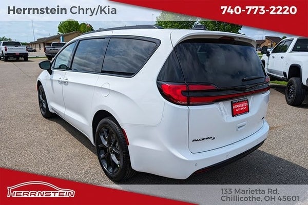 2024 Chrysler Pacifica PACIFICA TOURING L AWD in Chillicothe, OH - Herrnstein Auto Group