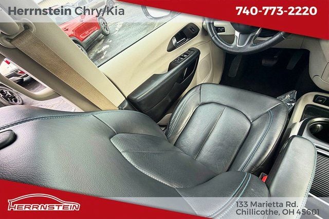 2021 Chrysler Pacifica Touring L AWD