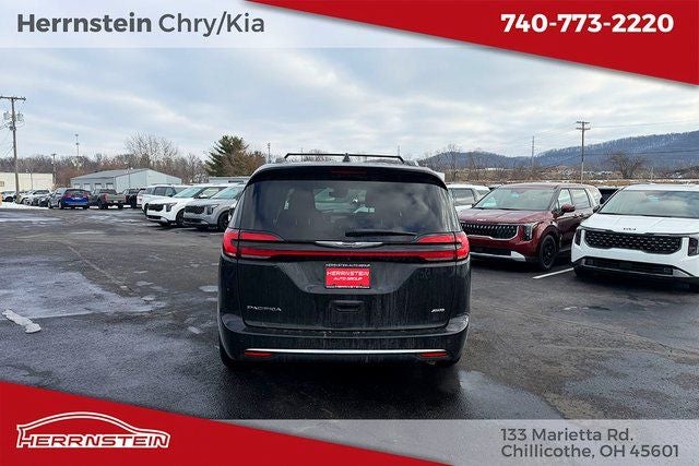 2021 Chrysler Pacifica Touring L AWD