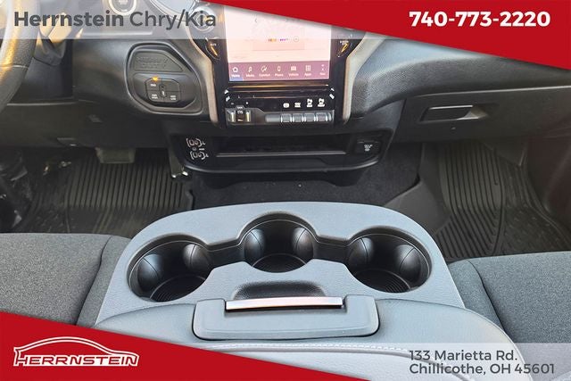 2026 RAM Ram 2500 RAM 2500 BLACK EXPRESS CREW CAB 4X4 6'4' BOX