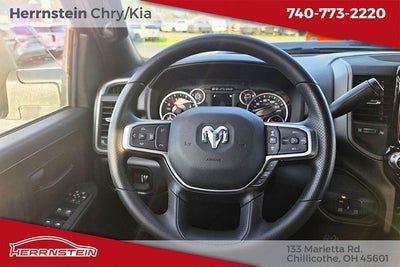 2026 RAM Ram 2500 RAM 2500 BLACK EXPRESS CREW CAB 4X4 6'4' BOX