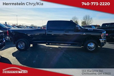 2025 RAM 3500 Tradesman Crew Cab 4x4 8' Box