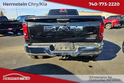 2025 RAM 3500 Tradesman Crew Cab 4x4 8' Box