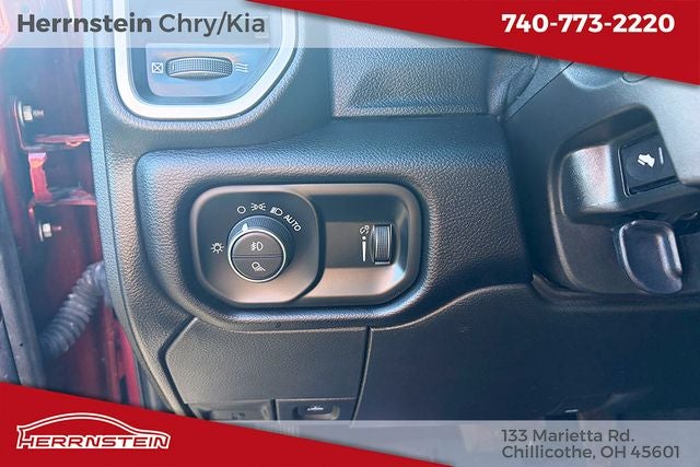 2022 RAM 3500 Big Horn Crew Cab 4x4 8' Box