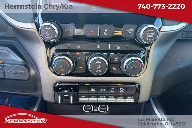 2022 RAM 3500 Big Horn Crew Cab 4x4 8' Box