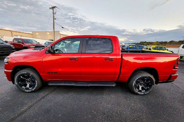 2027 RAM Ram 1500 Base