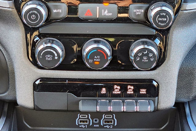 2027 RAM Ram 1500 Base