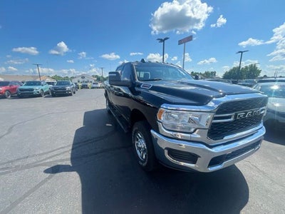 2024 RAM 2500 Tradesman Crew Cab 4x4 6'4' Box