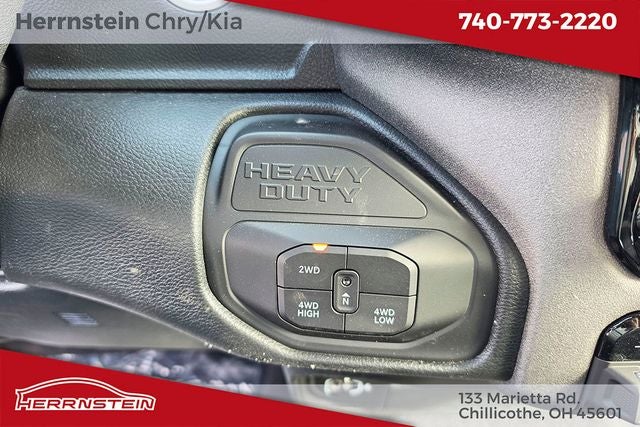 2026 RAM Ram 2500 RAM 2500 BLACK EXPRESS CREW CAB 4X4 6'4' BOX