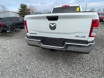 2020 RAM 2500 Tradesman Crew Cab 4x4 6'4' Box
