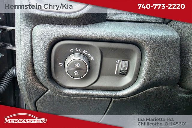 2026 RAM Ram 2500 RAM 2500 BLACK EXPRESS CREW CAB 4X4 6'4' BOX