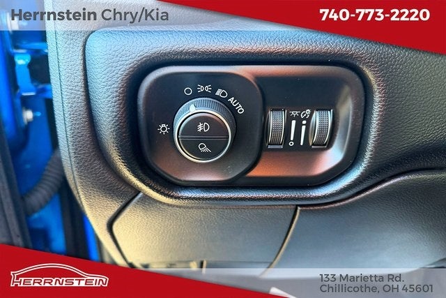 2020 RAM 2500 Big Horn Crew Cab 4X4 6'4' Box