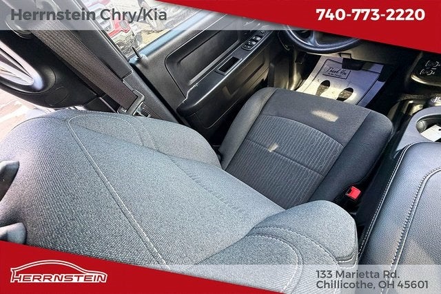 2022 RAM 2500 Tradesman Crew Cab 4x4 8' Box