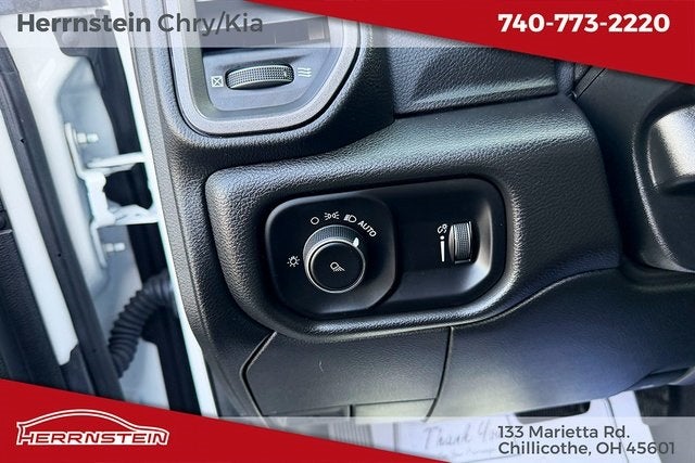 2022 RAM 2500 Tradesman Crew Cab 4x4 8' Box