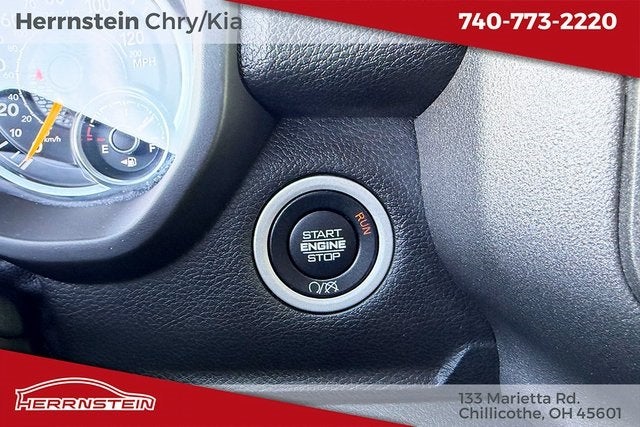 2022 RAM 2500 Tradesman Crew Cab 4x4 8' Box