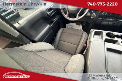 2022 Chevrolet Silverado 1500 4WD Crew Cab Short Bed Custom