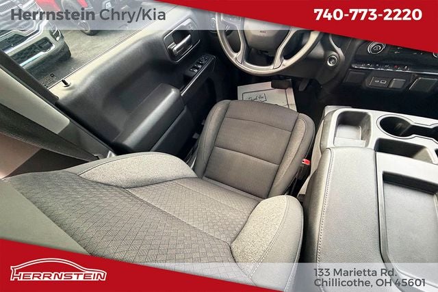 2022 Chevrolet Silverado 1500 4WD Crew Cab Short Bed Custom
