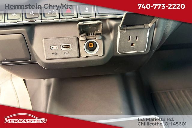 2022 Chevrolet Silverado 1500 4WD Crew Cab Short Bed Custom