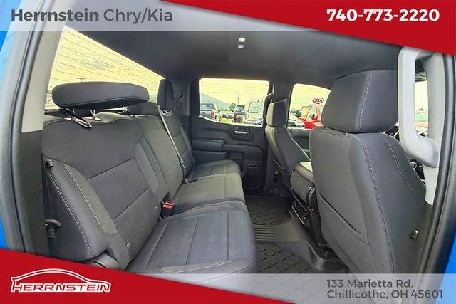 2022 Chevrolet Silverado 1500 4WD Crew Cab Short Bed Custom