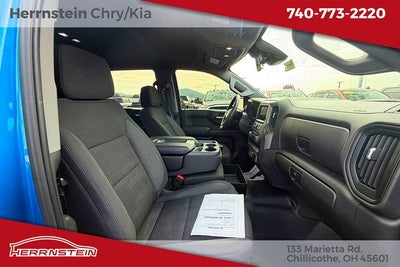 2022 Chevrolet Silverado 1500 4WD Crew Cab Short Bed Custom