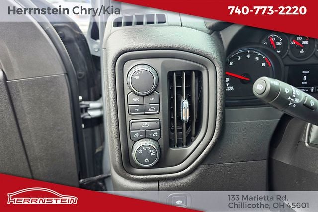 2024 Chevrolet Silverado 1500 4WD Crew Cab Short Bed Custom