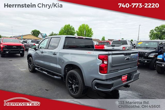 2024 Chevrolet Silverado 1500 4WD Crew Cab Short Bed Custom